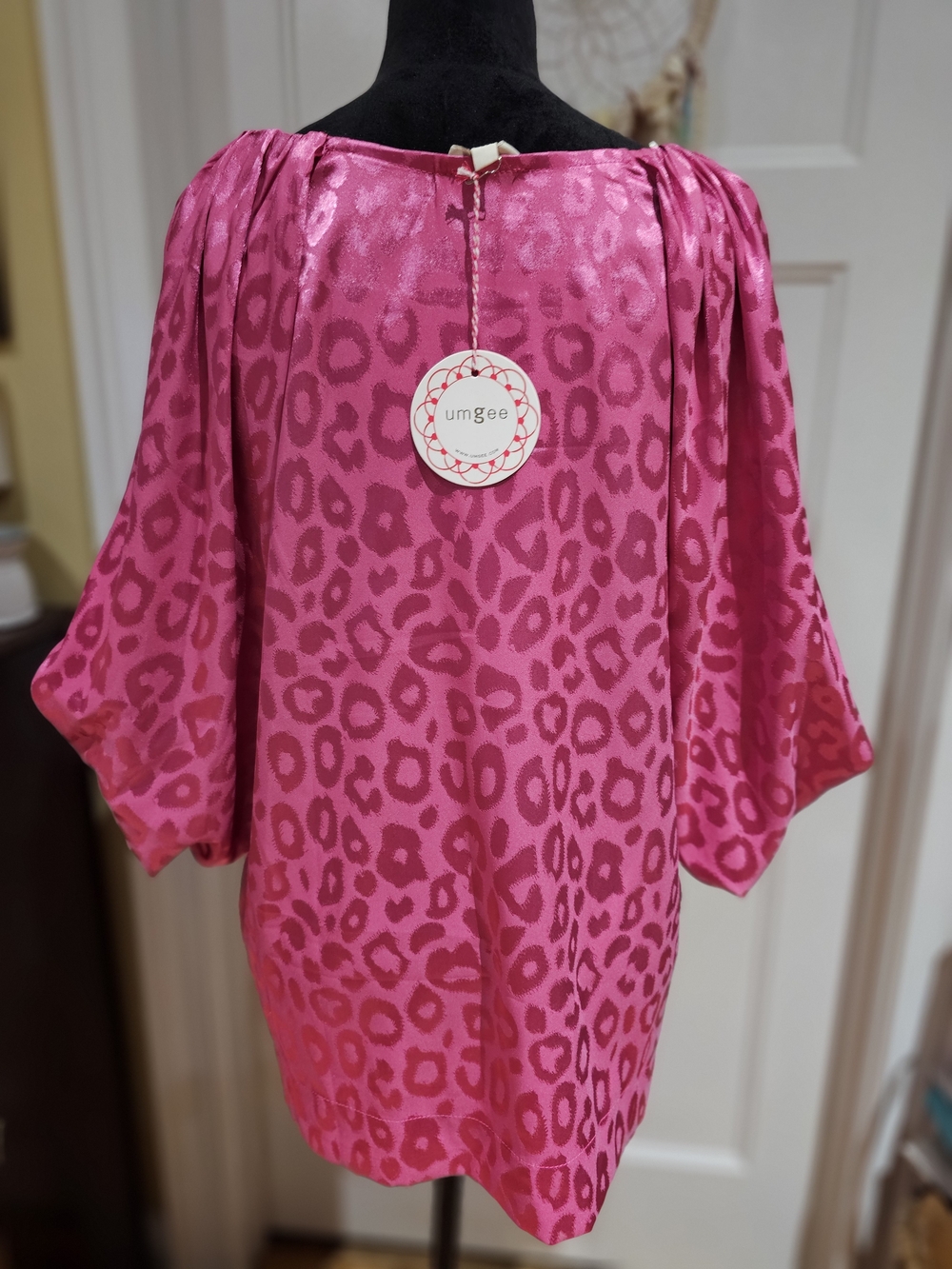 Umgee Hot Pink Leopard Satin Blouse - Picture 4 of 10